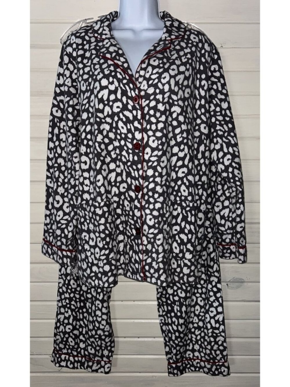 Soft Surroundings Sz LARGE Gray Leopard Pajama Set Flannel Winter 2pc Pants Top